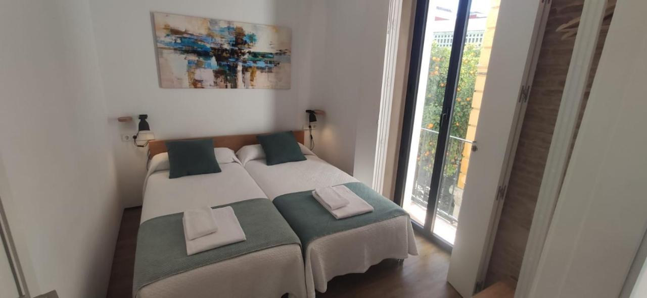 סביליה Magnificent Double Bedroom Apartment At Santa Cruz מראה חיצוני תמונה