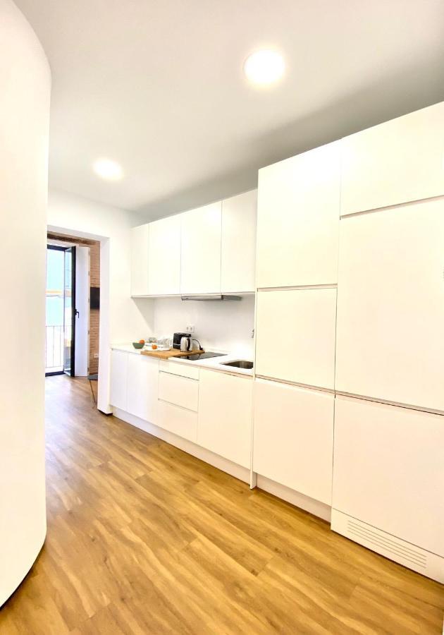 סביליה Magnificent Double Bedroom Apartment At Santa Cruz מראה חיצוני תמונה