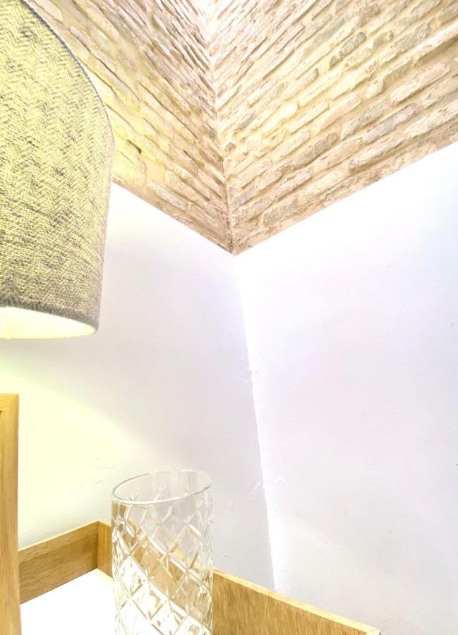 סביליה Magnificent Double Bedroom Apartment At Santa Cruz מראה חיצוני תמונה