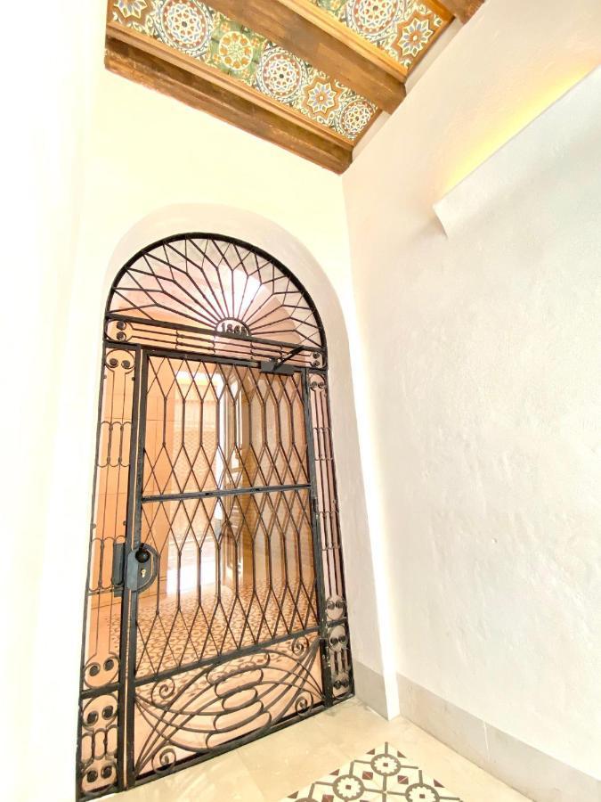 סביליה Magnificent Double Bedroom Apartment At Santa Cruz מראה חיצוני תמונה