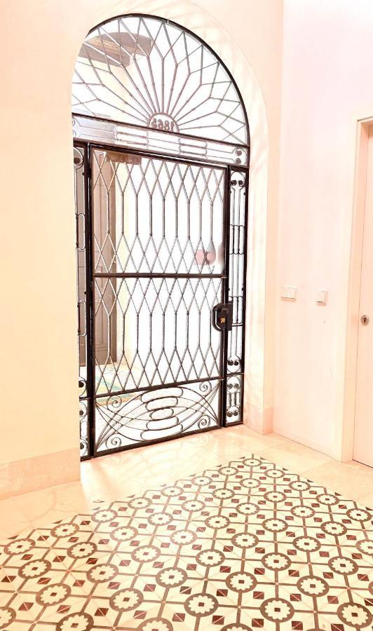 סביליה Magnificent Double Bedroom Apartment At Santa Cruz מראה חיצוני תמונה