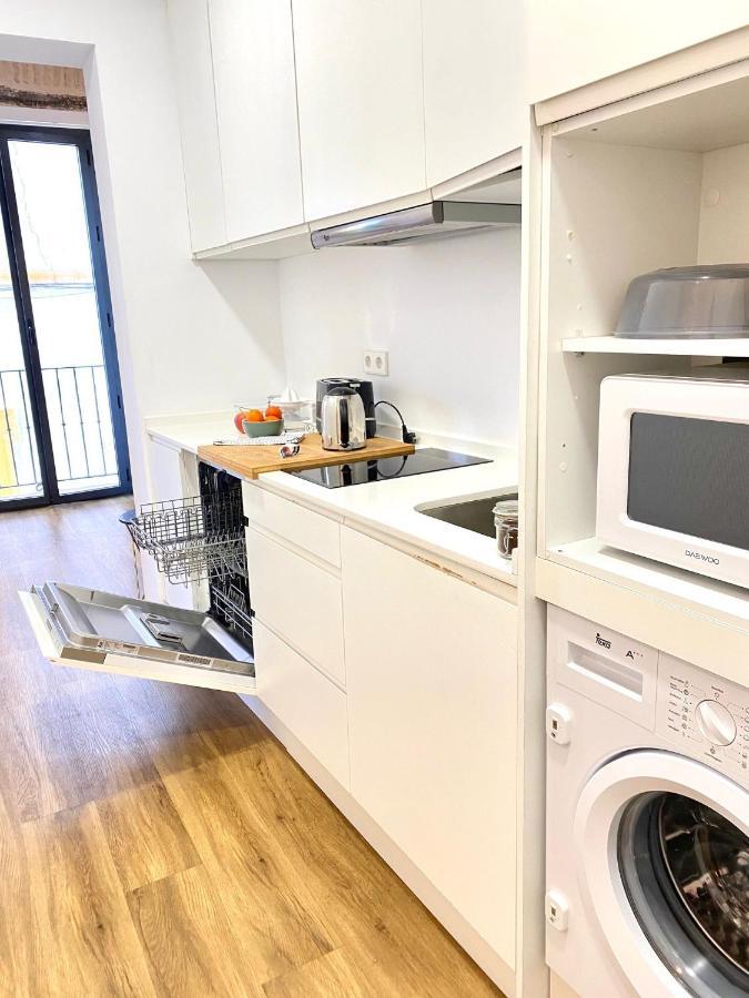 סביליה Magnificent Double Bedroom Apartment At Santa Cruz מראה חיצוני תמונה