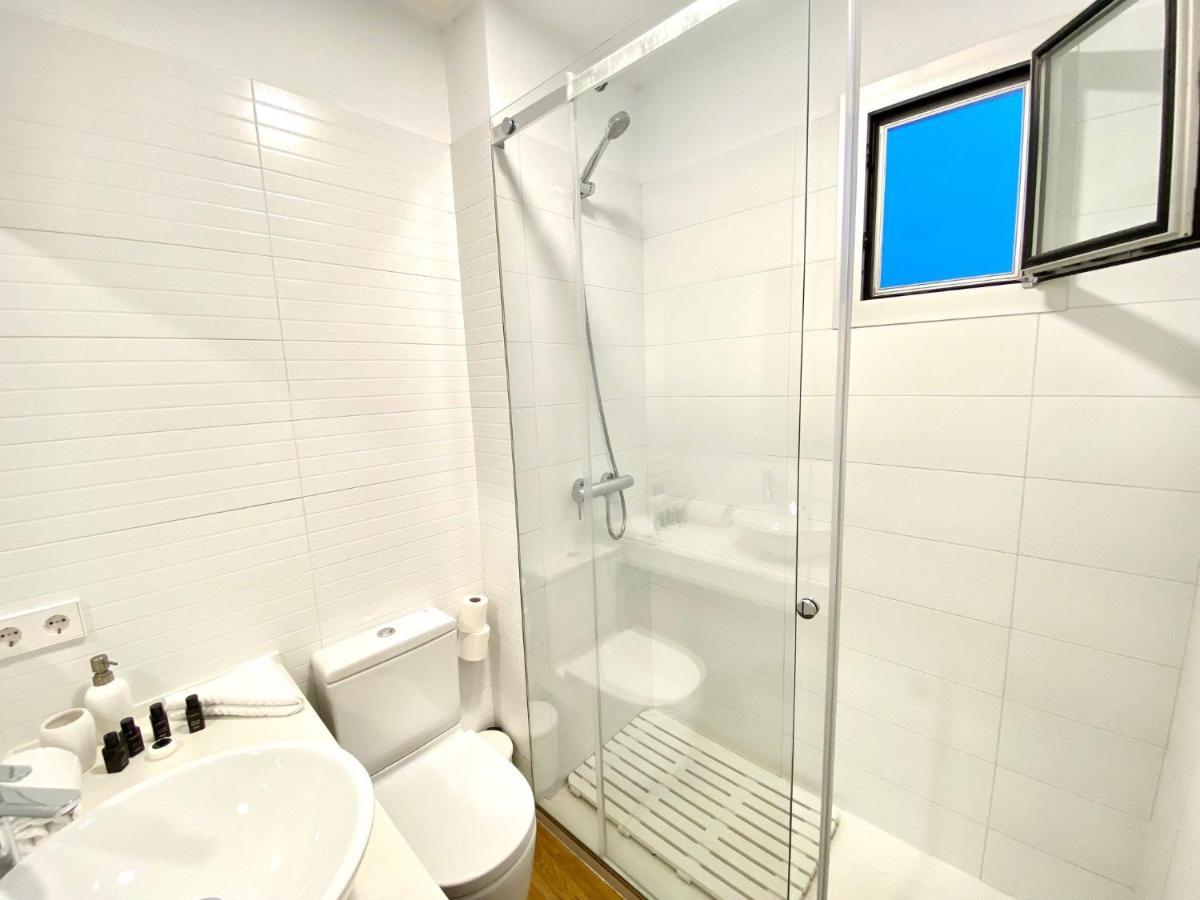 סביליה Magnificent Double Bedroom Apartment At Santa Cruz מראה חיצוני תמונה