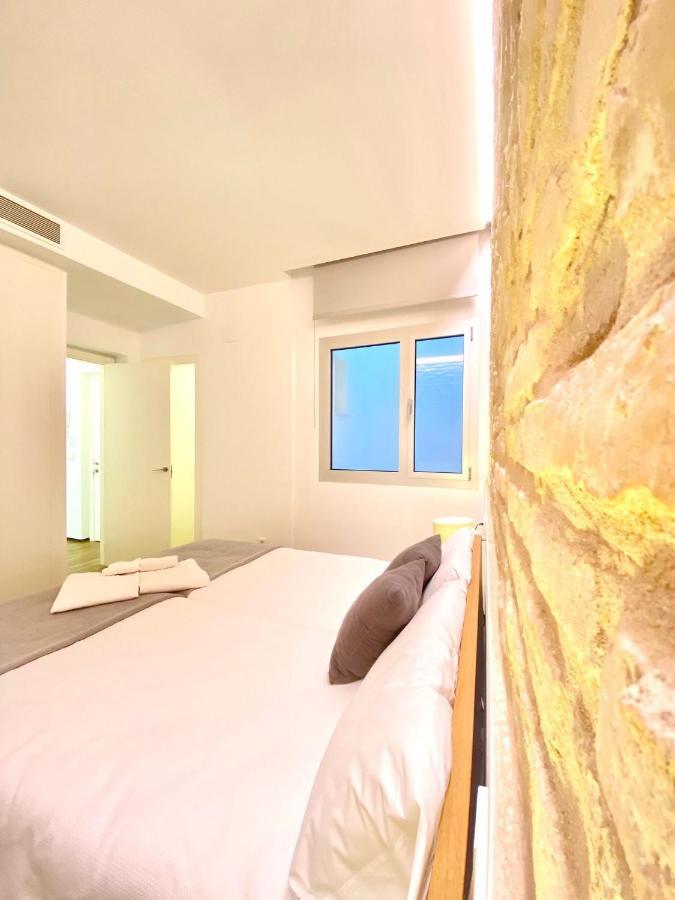 סביליה Magnificent Double Bedroom Apartment At Santa Cruz מראה חיצוני תמונה